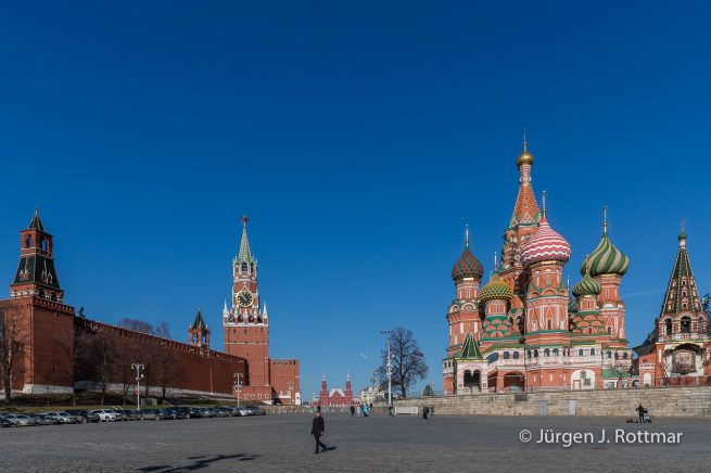 Russland | Moskau | Roter Platz | Basilius-Kathedrale | Kremlmauer mit Türmen