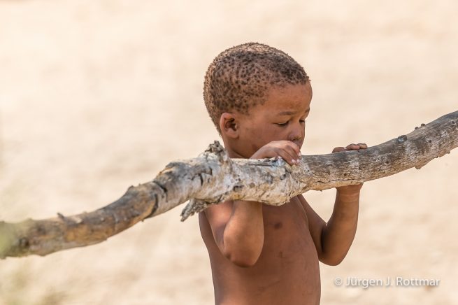 Juergen-J-Rottmar-Namibia-Omandumba-Living-Museum-San Buschmaenner
