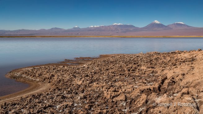Chile | Desierto de Atacama / Laguna Tebenquiche mit Vulkan Lincancabur (5'920) im Hintergrund