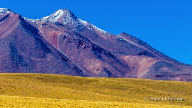 Chile | Laguna Miscanti (4'140 m) | Cerro Miscanti (5622 m)