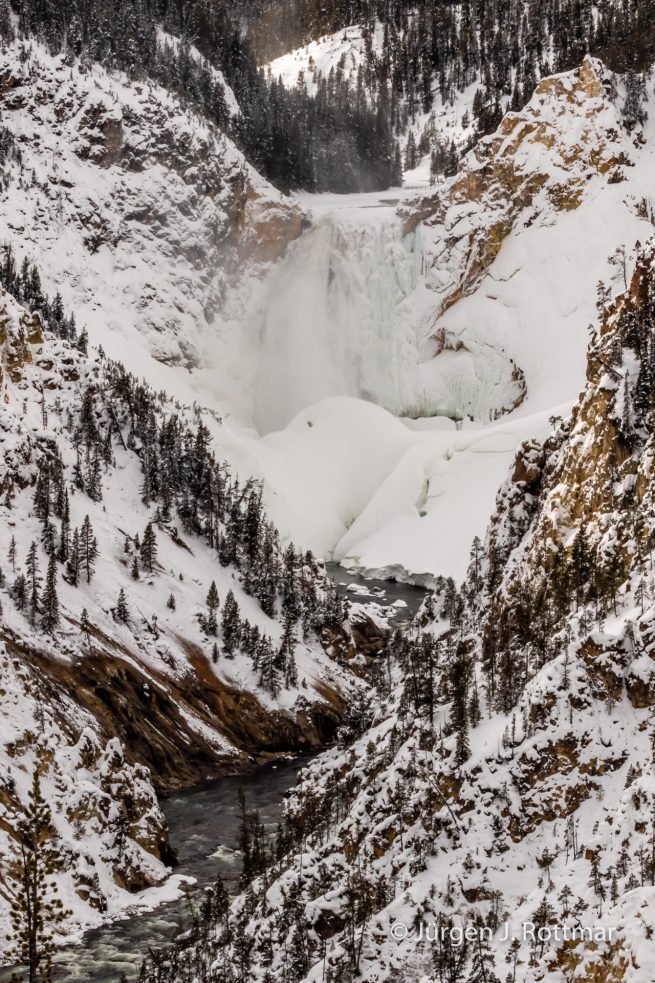 USA | Canyons & Yellowstone NP im Winter | Upper Falls of the Yellowstone